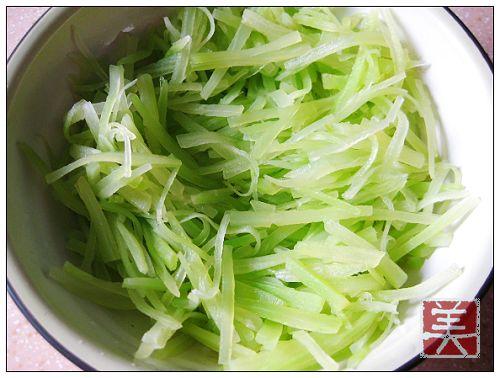 麻油莴笋丝的做法（凉菜）